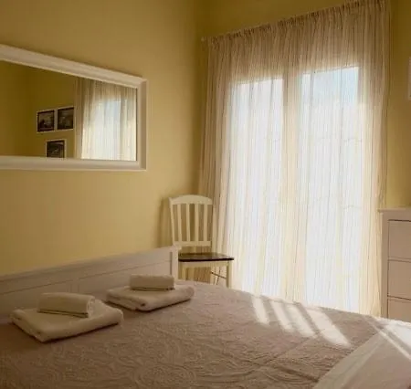 Tsirigotis Sea View *