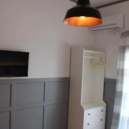 Inn Studio Tsirigotis Sea View