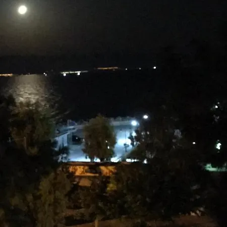 Inn Studio Tsirigotis Sea View