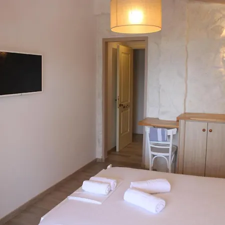 Inn Studio Tsirigotis Sea View *