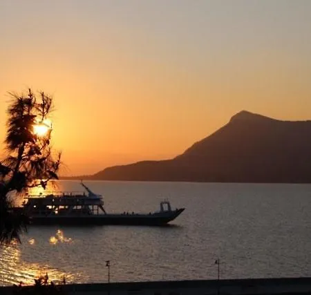 Locanda Tsirigotis Sea View *