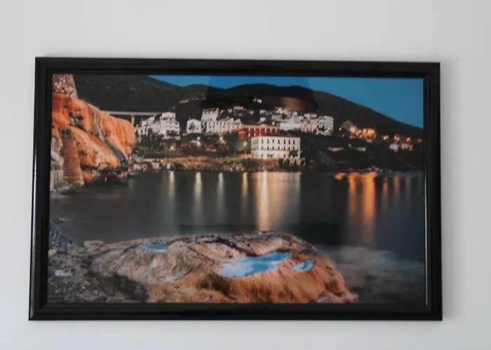 Tsirigotis Sea View Inn *