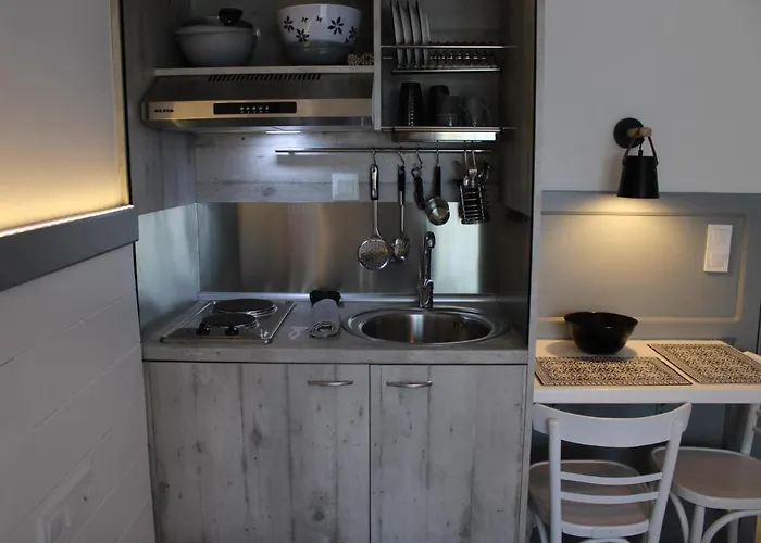 Tsirigotis Sea View Inn